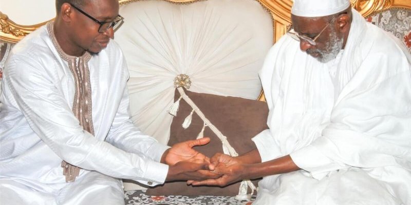  𝐕𝐢𝐬𝐢𝐭𝐞 𝐝𝐞 c𝐨𝐮𝐫𝐭𝐨𝐢𝐬𝐢𝐞 à 𝐓𝐡𝐢𝐞𝐫𝐧𝐨 𝐌𝐚𝐝𝐚𝐧𝐢 𝐓𝐚𝐥𝐥, 𝐊𝐡𝐚𝐥𝐢𝐟𝐞 𝐝𝐞 𝐥𝐚 𝐅𝐚𝐦𝐢𝐥𝐥𝐞 𝐎𝐦𝐚𝐫𝐢𝐞𝐧𝐧𝐞